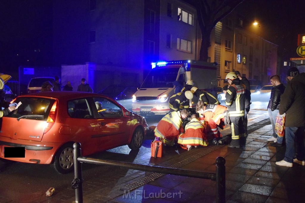 VU Fussgaengerin angefahren Koeln Vingst Oranienstr P11.JPG - Miklos Laubert